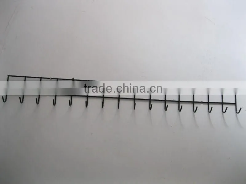 GARDEN TOOL RACK FOR TIDY STORAGE OF GARDEN TOOLS