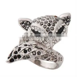 Fashion peacock ring