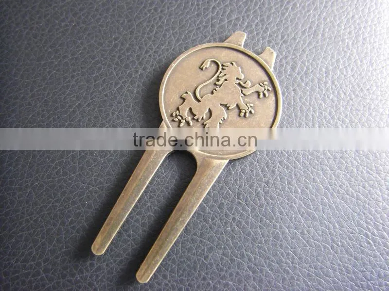 Elegant and simple design golf equipment divot repair tool