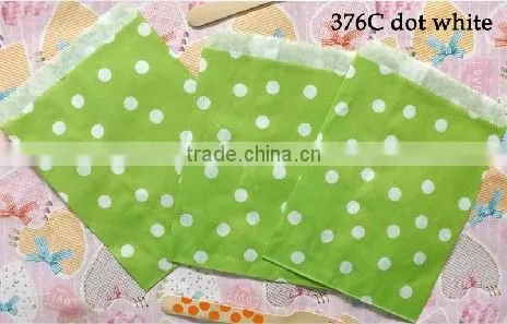 Customized Kraft Chevron Paper Treat Bags for Wedding Party