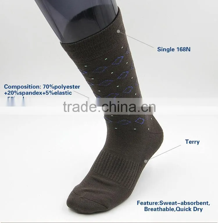 2015 New design knitted cotton men socks wholesale in hot sale