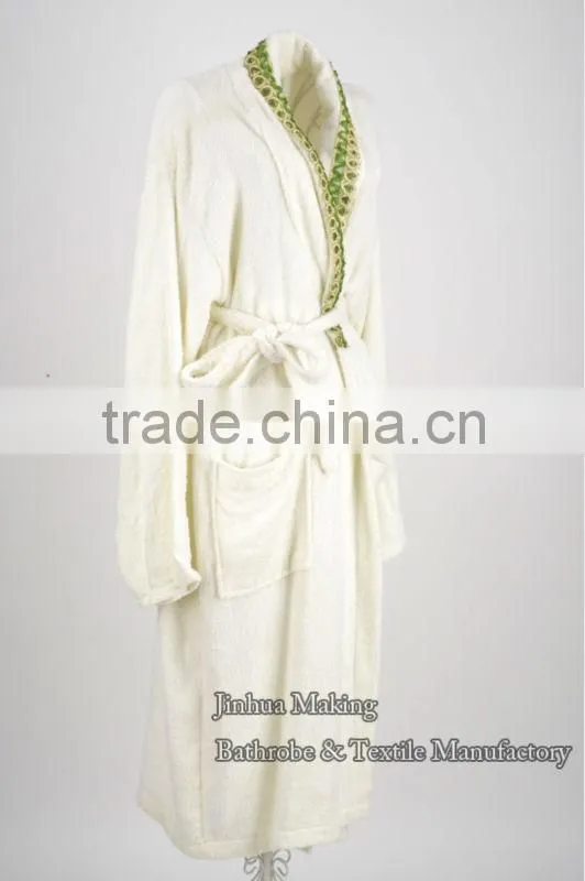 Exquisite embroidery 100% terry cotton bathrobe for women