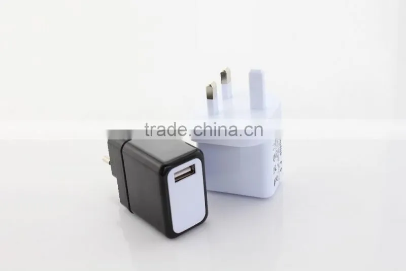 Multiple USB charger with AU/US/UK/EU/Schuko separable plugs