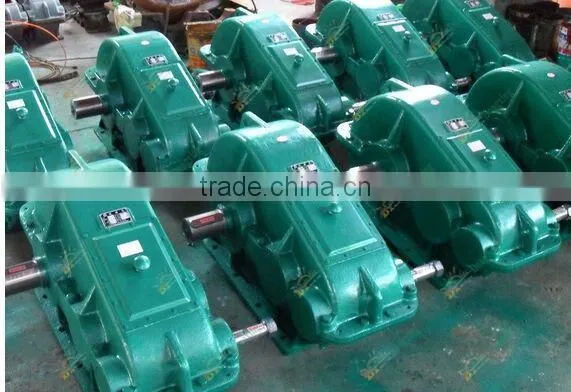 Double roller charcoal powder briquette making machine