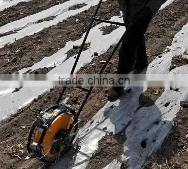 Easy operate precision manual corn seeder