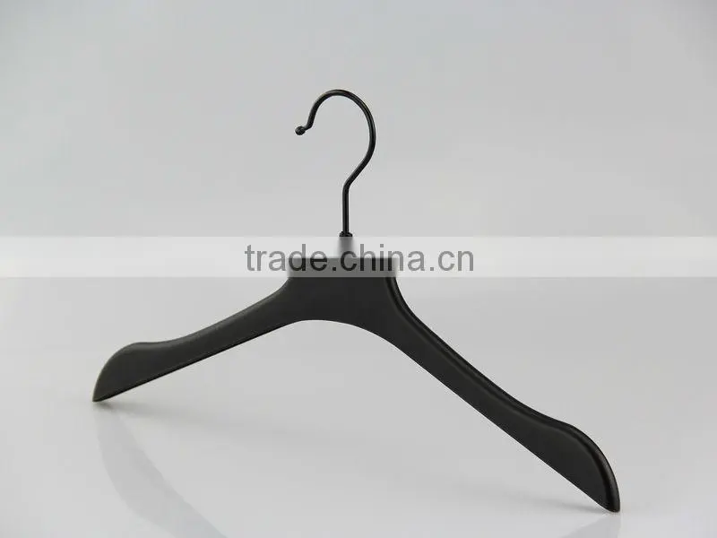 Slim black plastic hanger for T-shirt and blouse