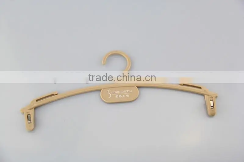many kinds of plastic hanger for bra and underwear