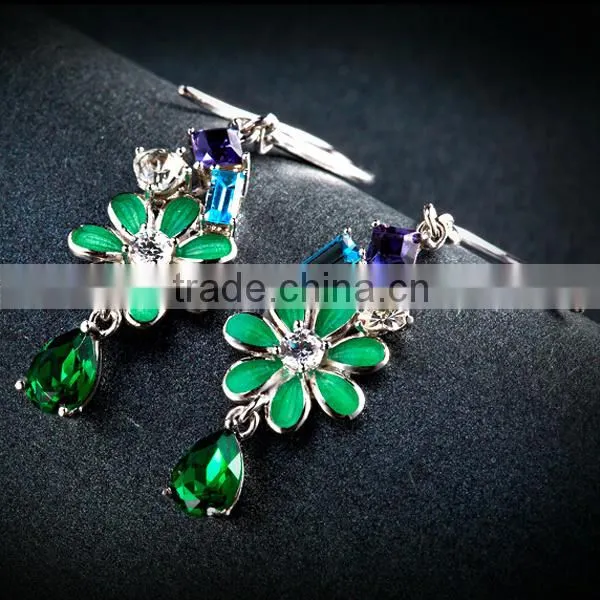 Latest Trendy Brand Pearl Flower Chain Charm Earring For Young Women
