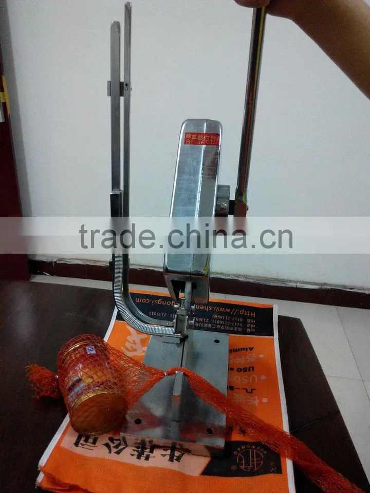 Labor-saving sausage clipper machine,good stable machine to seal the sausage,Use Single Manuel U50 clipps