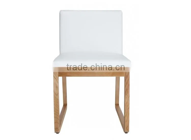 D024A Bent plywood chair