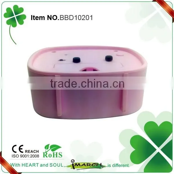 2016 Factory directly quartz movement plastic China table clock