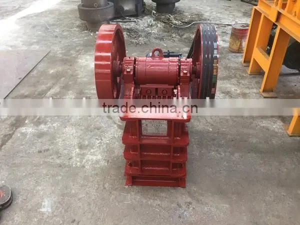 PE150*250 mini stone jaw crusher, small mobile jaw crusher for sale