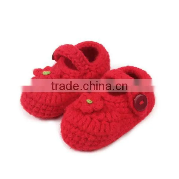 2015 New Design Floral Hand Made Crochet Shoes for Children