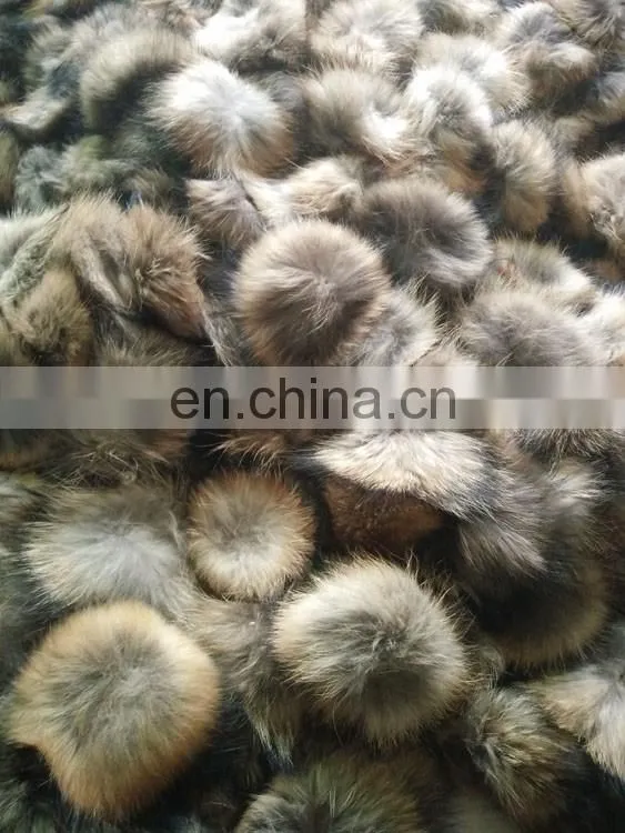 high quality big colored raccoon fur ball for beanie hats and bag charm