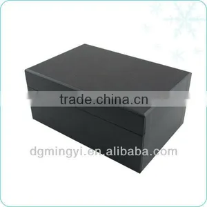 Black Glued Gear Box thumbnail-1