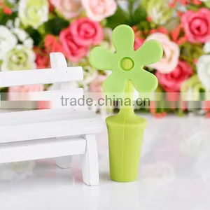 100%food Grade Silicone Material Keep Fresh Unti-dust Airtight Silicone Screw Wine Stopper thumbnail-4