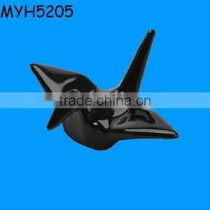 Plain Black Ceramic Crane Chopsticks Rest thumbnail-1