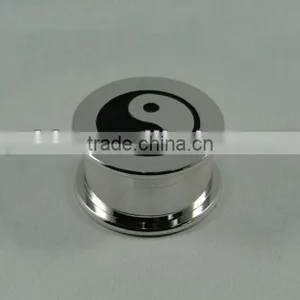 I Shape 3 Parts Tobacco Grinder thumbnail-1