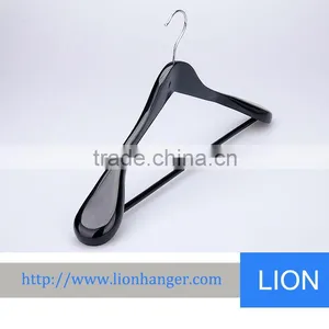 Lioncity W1028 Clothes Wooden Hanger thumbnail-1