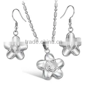 Flower Style Stainless Steel Jewelry Set for Woman Fashion Square Pendant Earring Ring Necklace Set thumbnail-1