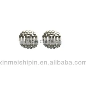 Costumed Earring thumbnail-1