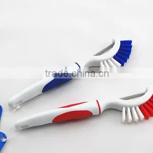 Plastic Brush With Peeler thumbnail-1