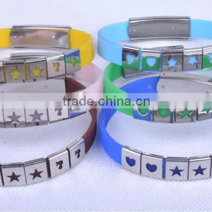 Silicone Bracelet With Metal thumbnail-1