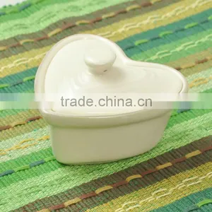 Porcelain Ovenware, Heart Bakeware With Lid thumbnail-1