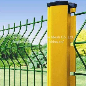 Welded Mesh Fence thumbnail-1