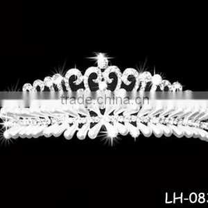 The Bride Adorn Article Diamond Pearl Crown Restoring Ancient Ways is the Bride Wedding Accessories thumbnail-1