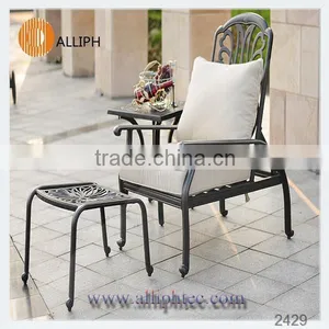Outdoor Lounge Chairs thumbnail-1