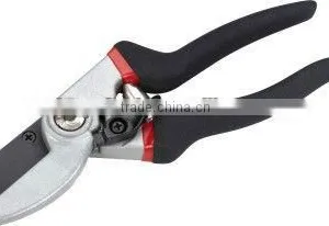 Handy Wood Handle Garden Tool thumbnail-1