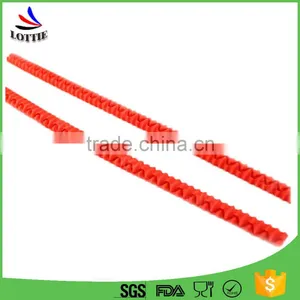 Hot Selling 2 PCS/SET Heat Resistant Silicone Oven Rack Guards ,silicone Oven Grill Rack With High Quality thumbnail-4
