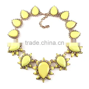 Fashion People Big Water Drop Resin Gems Chunky Coral Necklace thumbnail-2