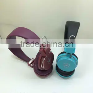 Super Bass Bluetooth Over-ear Headphones thumbnail-4
