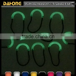 High Quality Custom Design Plastic Puller Zipper Sliders thumbnail-5