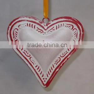 Christmas Hanging Emboss Heart thumbnail-1