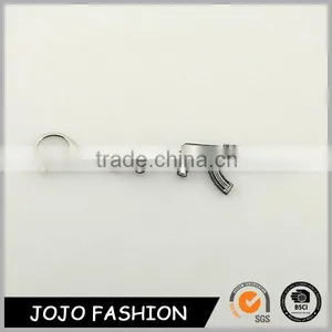 Small Gift Silver Plated Metal Gun Design Stainless Steel Keychain for Men Supplier's Choice thumbnail-1