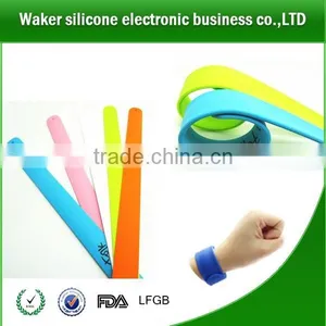 Hot Selleing Silicone Slap & Snap Bracelet thumbnail-1