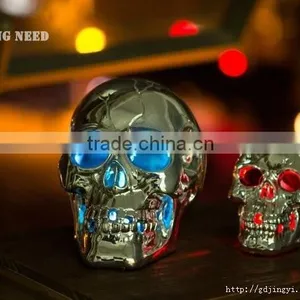 Silver Plastic Halloween Skull Head With LED Light thumbnail-4
