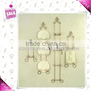 Wall Hanging Plate Rack thumbnail-1