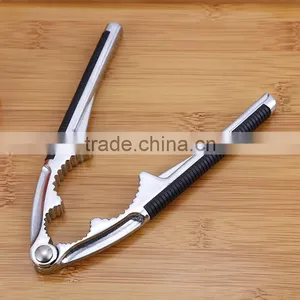 Factory Price Top Quality PP Handle Best Selling Nut Cracker thumbnail-5