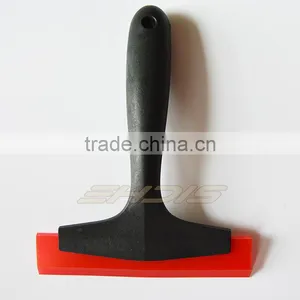 A31 Rubber Squeegee With 4" Rubber Blade thumbnail-1