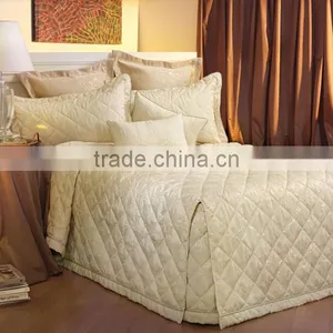 China Supplier Hot Selling 100% Cotton Bed Spread Printed Bed Cover thumbnail-4