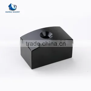 High Performance Arc Ferrite Electric Lifting Magnet thumbnail-3