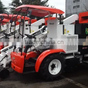 Wheel Type Self Procelling Peanuts Combined Harvester Machine thumbnail-2