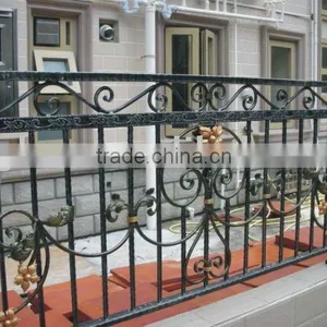 2015 Galvanized Hand Forged Iron Fence Design thumbnail-1