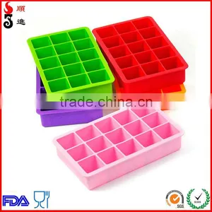 Factory Supply High Quality Silicone Ice Cube Tray Maker thumbnail-1