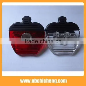 Small Plastic Colorful Apple Shape Magnetic Clip thumbnail-2