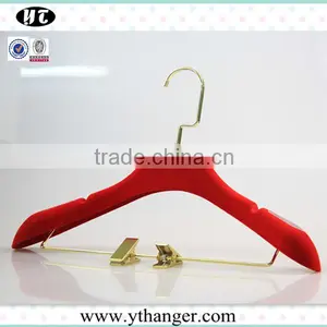 Hot Sale Red Plastic Clothes Hanger Coated With Velvet With Golden Clips thumbnail-2